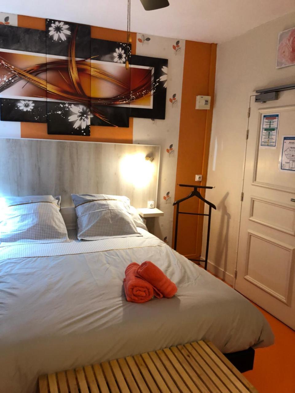Hotel Des Remparts Villeneuve-sur-Lot Zewnętrze zdjęcie